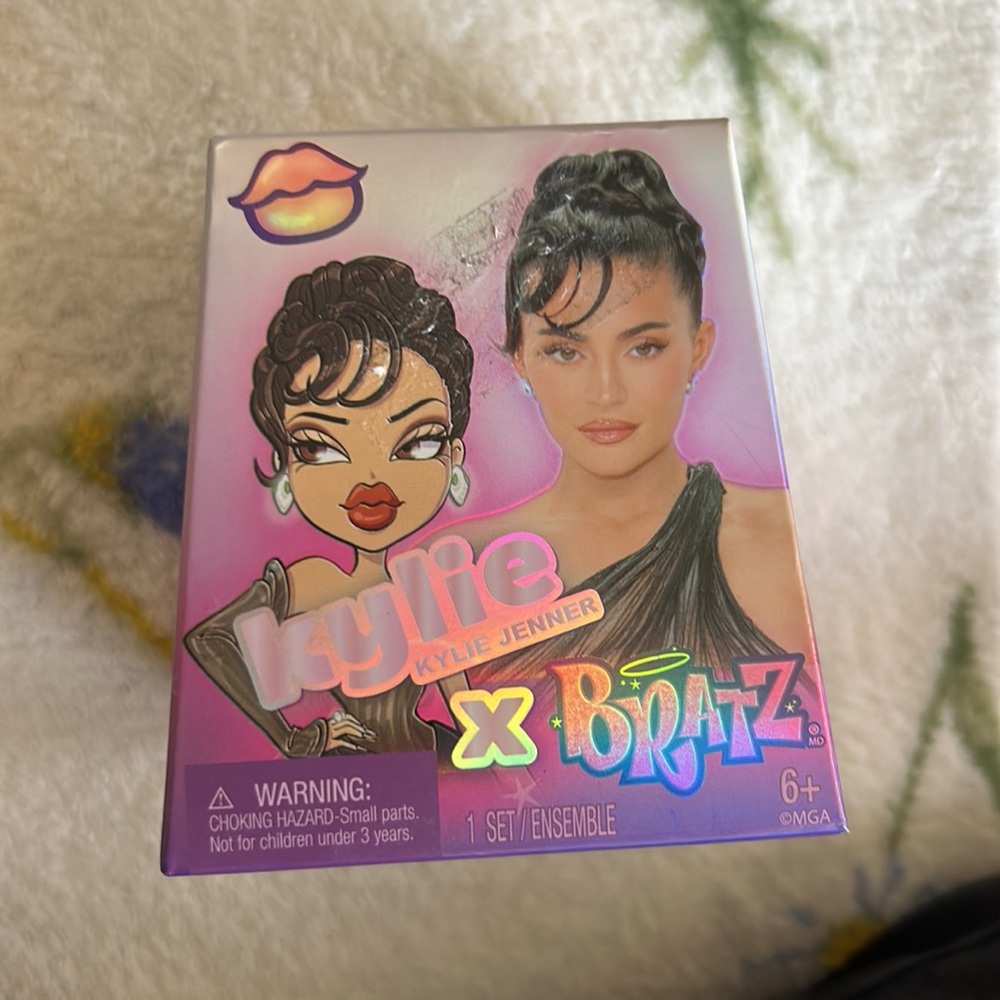 Mini Bratz x Kylie Jenner Series 1 Collectible Figures